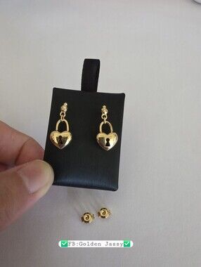18K Real Gold Small Heart Dangling Stud